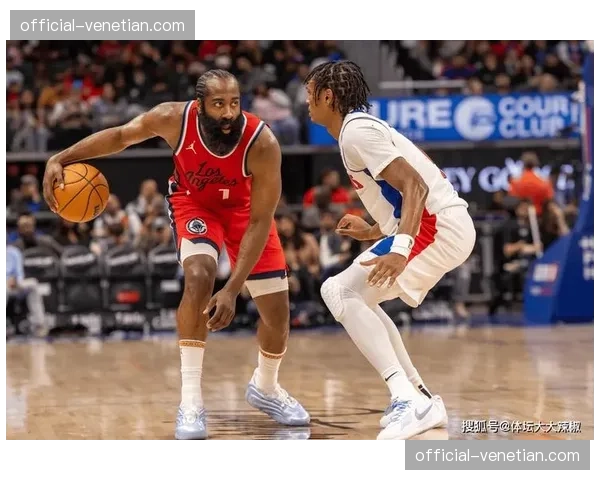 快船莱昂纳德负荷管理 泰伦卢需平衡健康与战绩 快船莱昂纳德负荷管理 泰伦卢需平衡健康与战绩